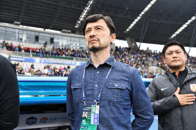 谢晖:如果VAR介入是红牌可能结果不一样,我们肯定配得上1分 1 谢晖:如果VAR介入是红牌可能结果不一样,我们肯定配得上1分