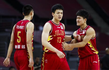 钟诚：姜宇星受伤对我们来说是一个很大的打击，暂无明确回归时间