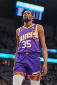 太阳主帅布登：杜兰特与比尔预计会在明日与湖人的NBA杯中复出