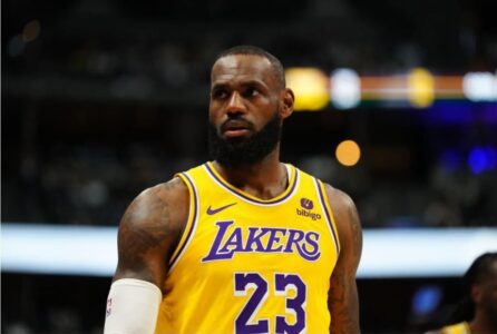 NBA杯战报：浓眉25+15&詹姆斯准三双，太阳三人得分20+轻取湖人