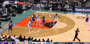 高开低走！马尔卡宁半场19分&全场27分，没能帮助爵士守住优势