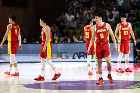 媒体人热议：要继续优化锋线后卫，胡明轩打出持球大核感觉