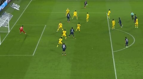 法甲半场：贝拉尔多中柱 内维斯凌空破门 巴黎圣日耳曼1-0图卢兹