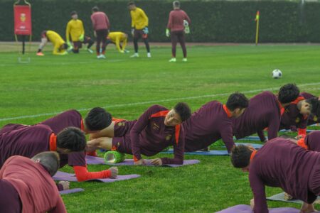 球大圣：国足遭遇感冒侵袭，王上源发烧缺席，伊万身体欠佳