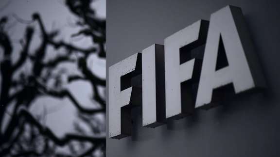 🤮FIFA官方:前加蓬U17男足教练性侵多名未成年球员，被终身禁足
