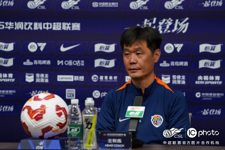 李霄鹏：玉昆前几场比赛打的质量非常高，明天我们也会全力以赴
