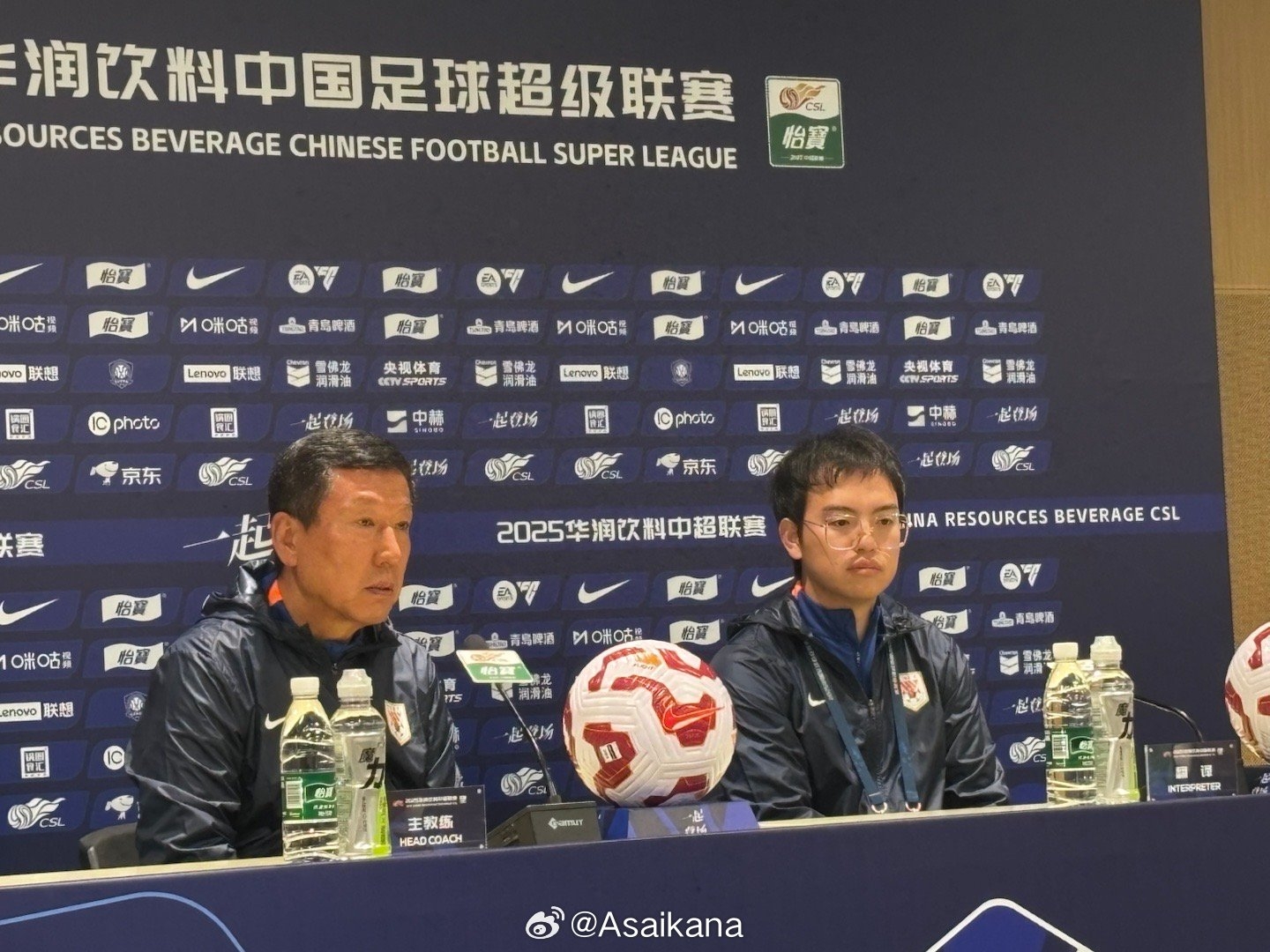 不满吴兴涵染红！崔康熙：他不是17、8岁的球员 不该出现这种问题