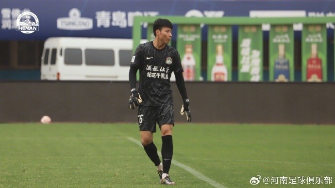 河南队与武汉三镇进行了一场热身赛,最终河南队主场4-2取胜 3 河南队与武汉三镇进行了一场热身赛,最终河南队主场4-2取胜