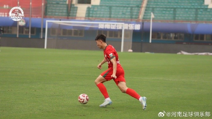 河南队与武汉三镇进行了一场热身赛,最终河南队主场4-2取胜 4 河南队与武汉三镇进行了一场热身赛,最终河南队主场4-2取胜
