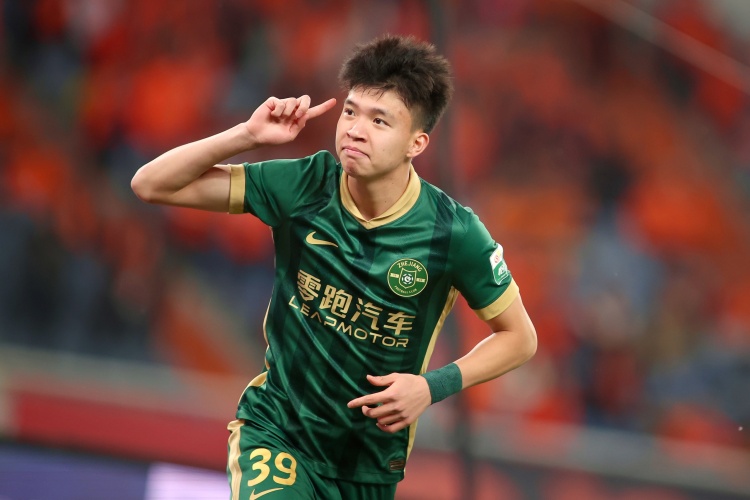 国足阵容提前透露：王钰栋搭档张玉宁，塞鸟先发，蒋光太未在列