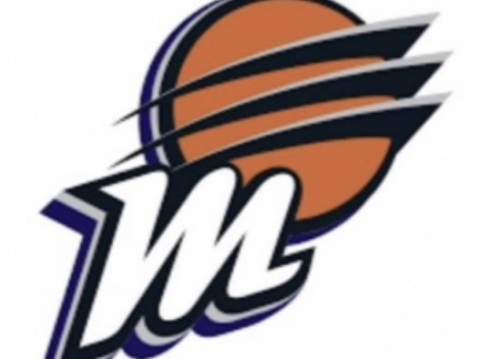 WNBA史上单场至少得到17+9+15仅有两次，做到的球员都是托马斯