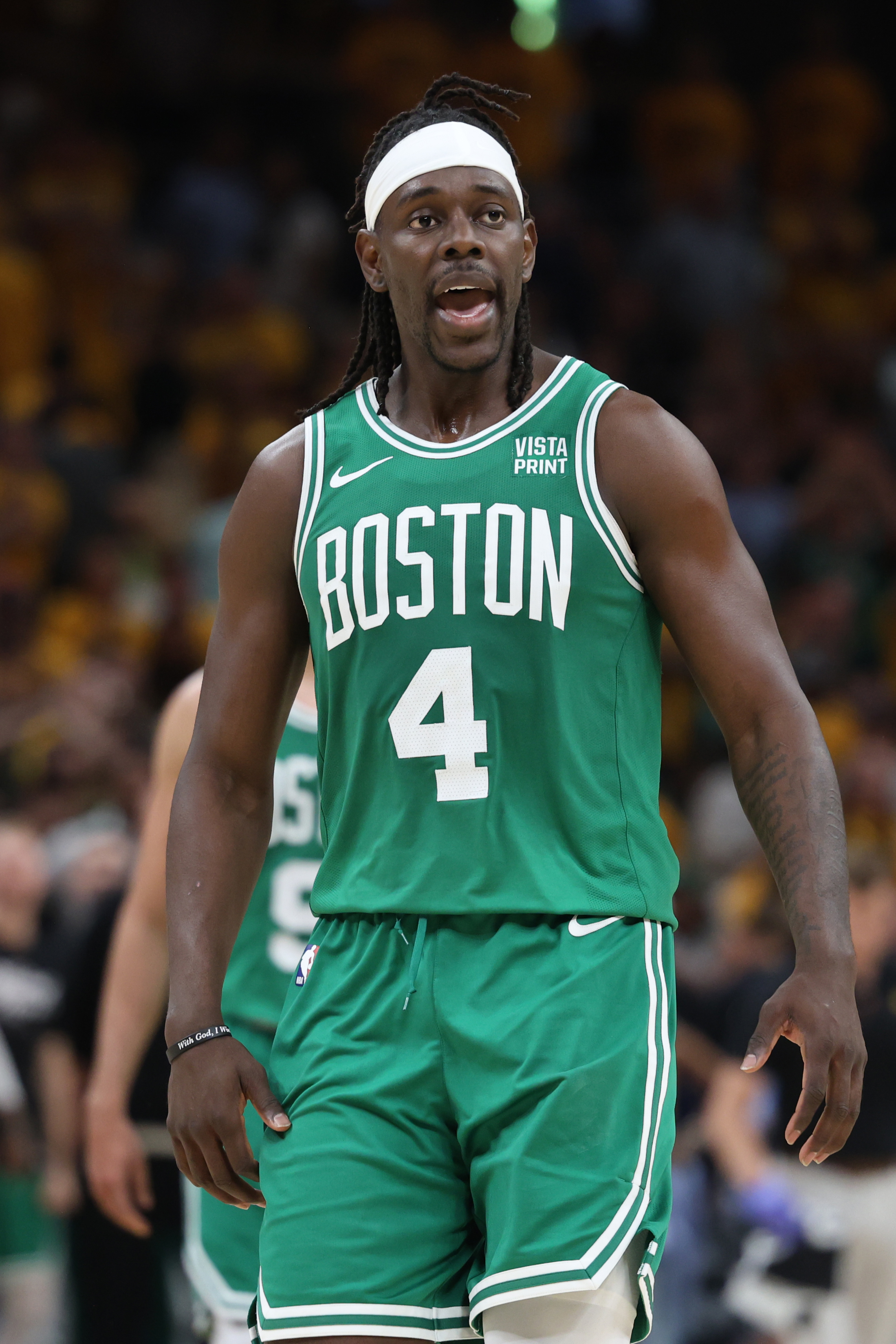 美记：凯尔特人未计划通过搭上选秀权送走波神和霍勒迪