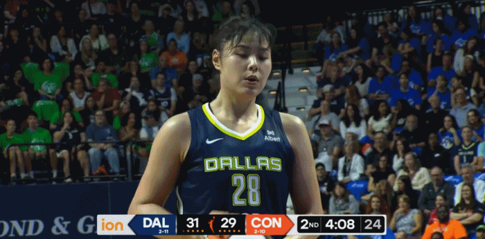 李月汝打出最佳半场表现，半场得到5分4篮板3助攻