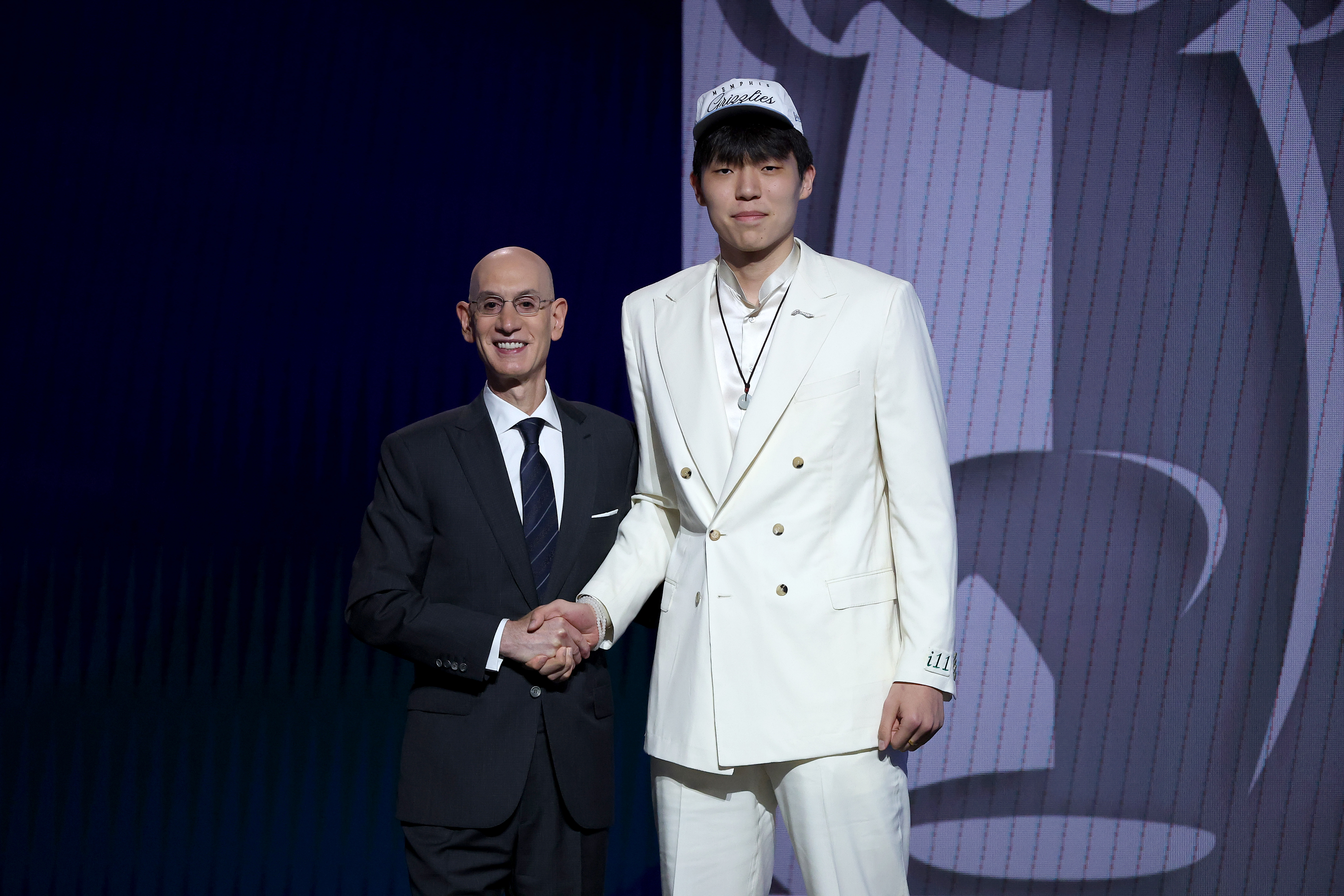 青岛男篮总经理：俱乐部和杨瀚森互相成就，希望他在NBA好好磨练