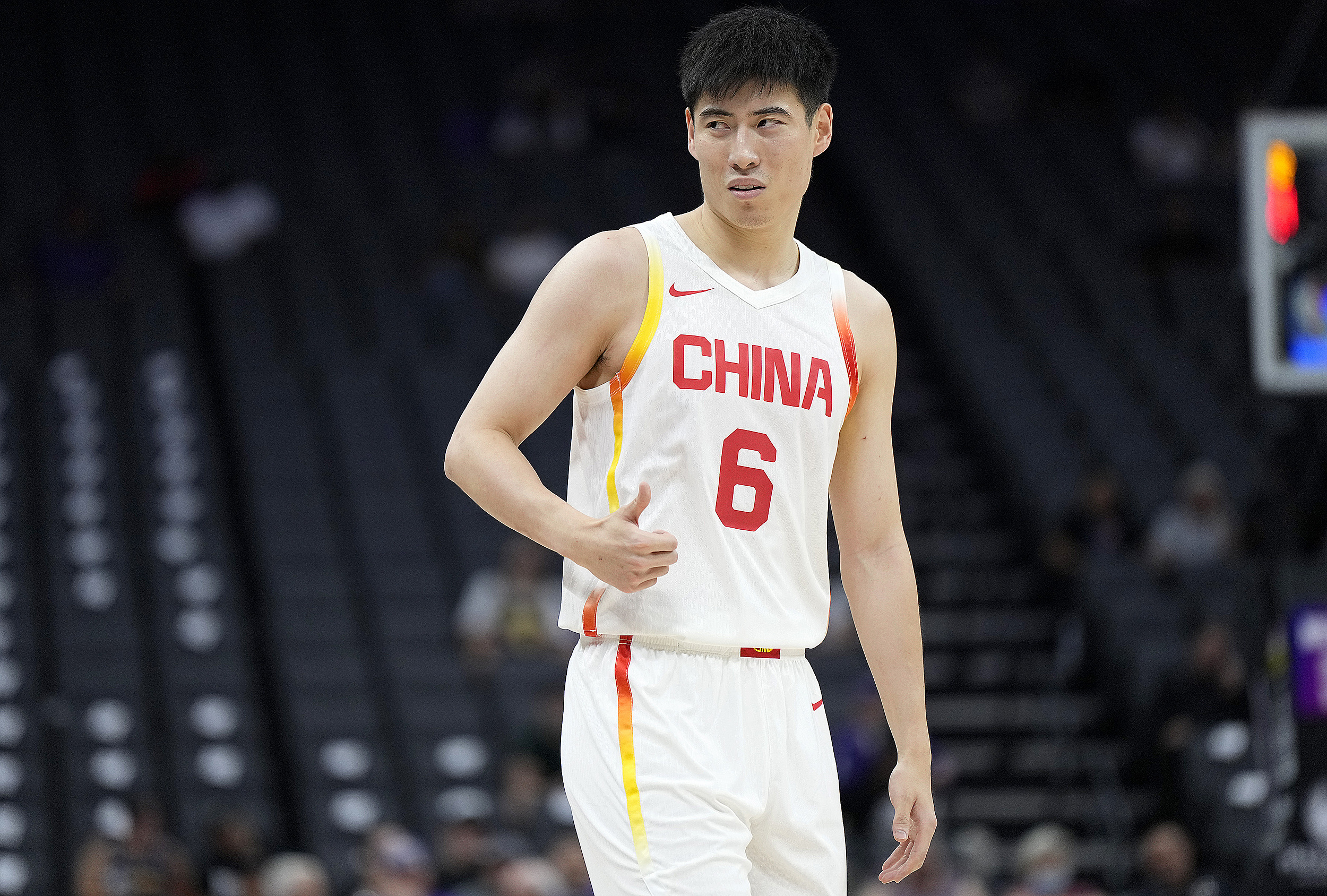 全队命中12记三分&命中率高达48%！你有多久没见过这样的中国男篮了？