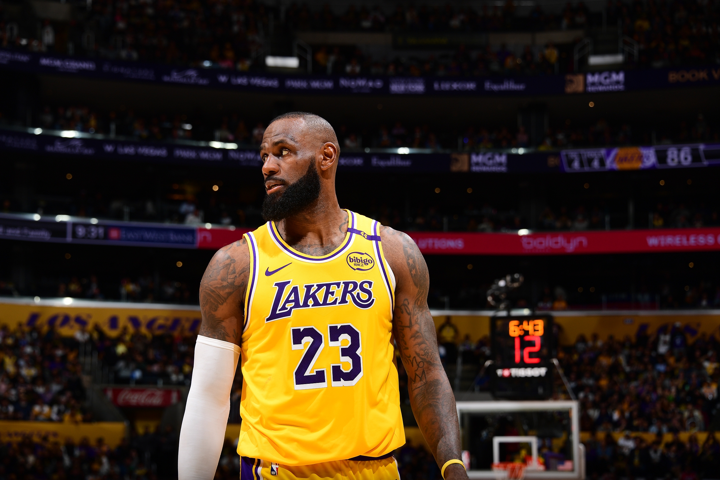 ESPN：詹姆斯职业生涯首次成为到期合同，各队高管纷纷解读其中玄机