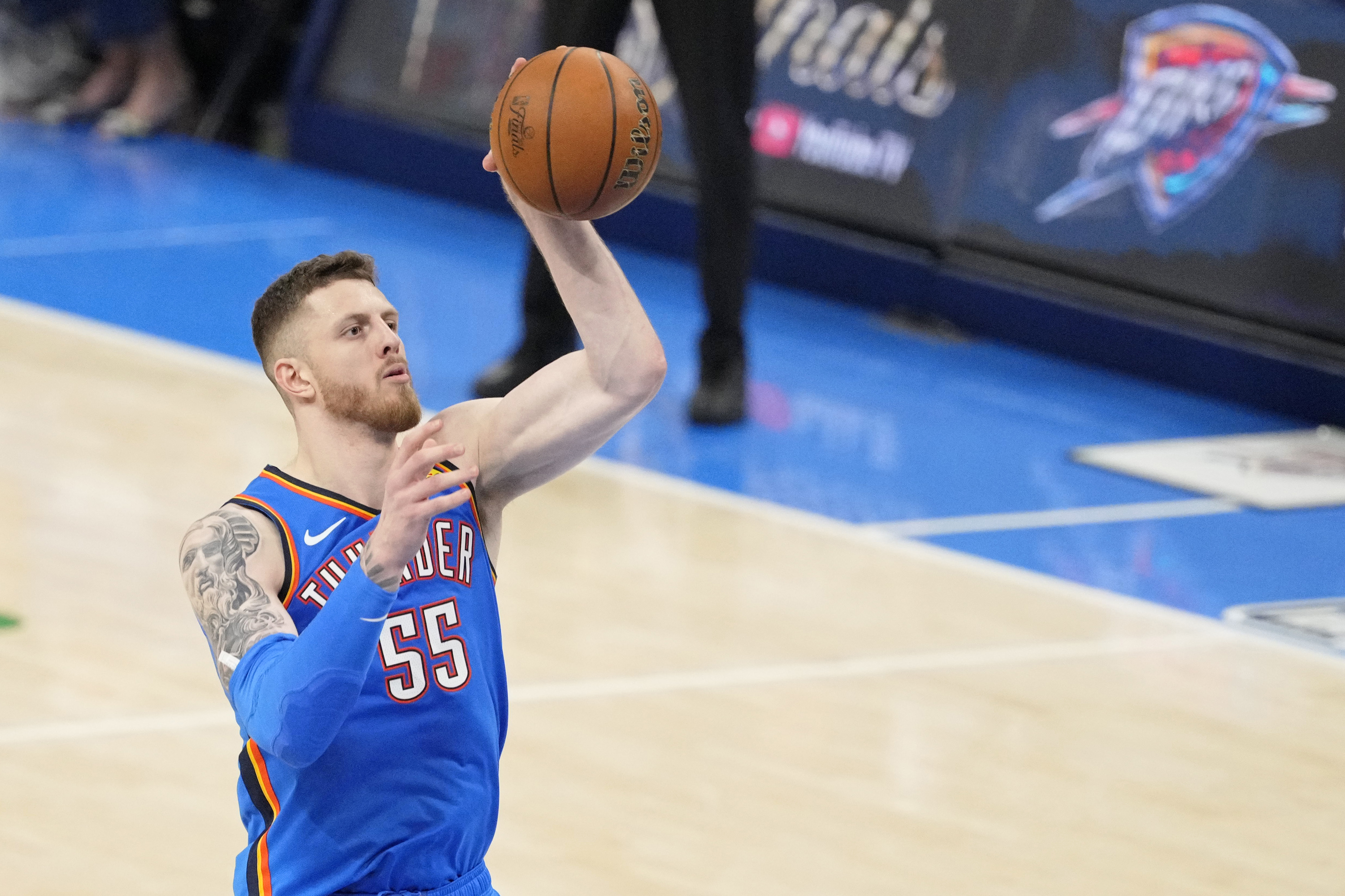 哈滕：给约基奇打替补是NBA最艰巨的任务，打得再好都不如他