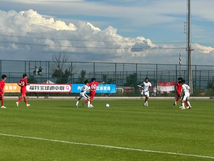 中青赛排位赛第二轮，上海海港U19队2-1战胜广州豹U19队