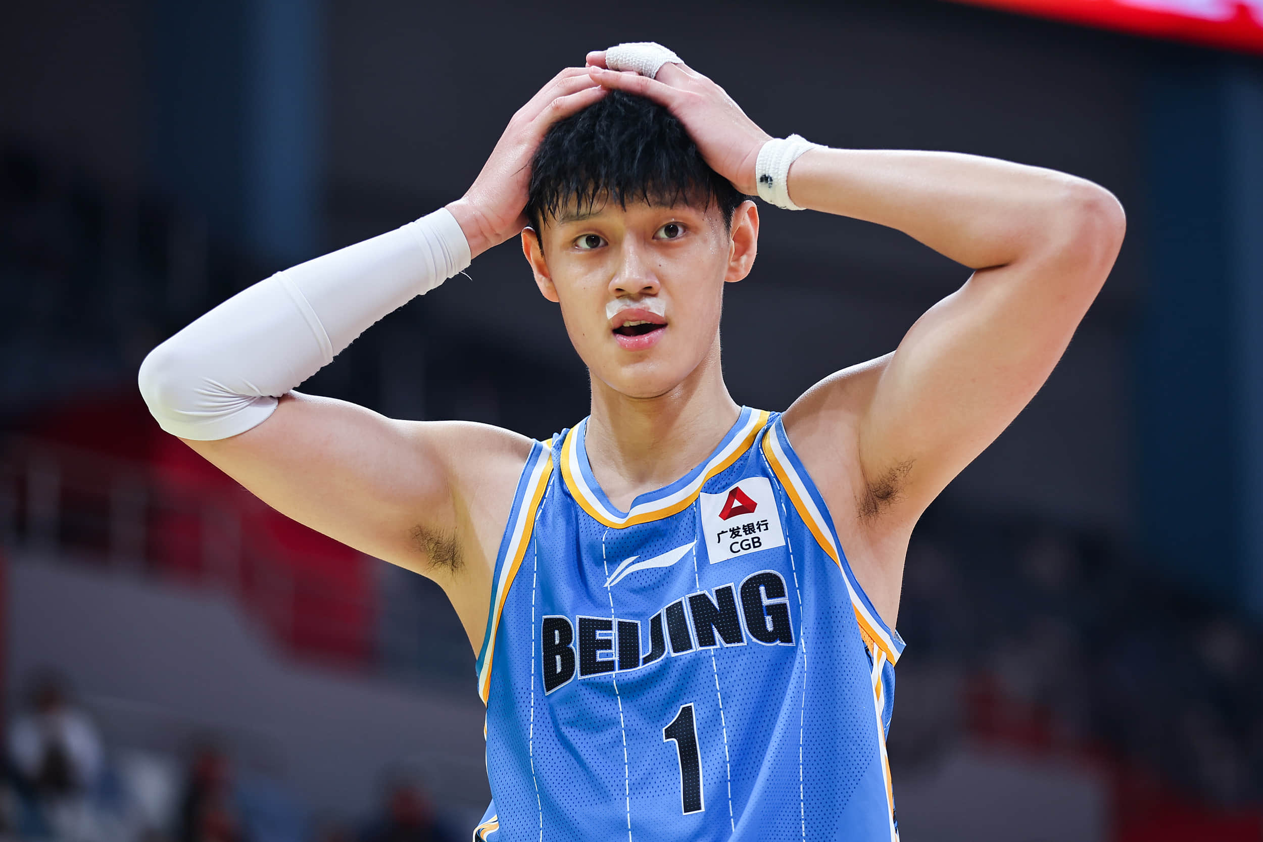 北京男篮官方：曾凡博将继续逐梦NBA，球队永远是你最坚强的后盾