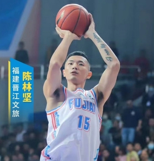 媒体人：陈林坚明天抵达济南进行体检和试训