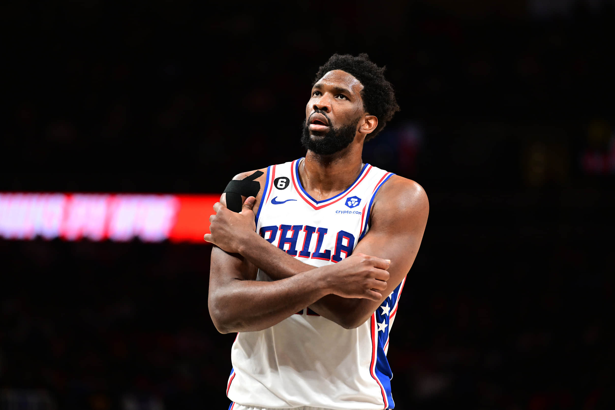 美媒评当今NBA四大糟糕合同：乔治4年2.12亿，恩比德4年2.13亿